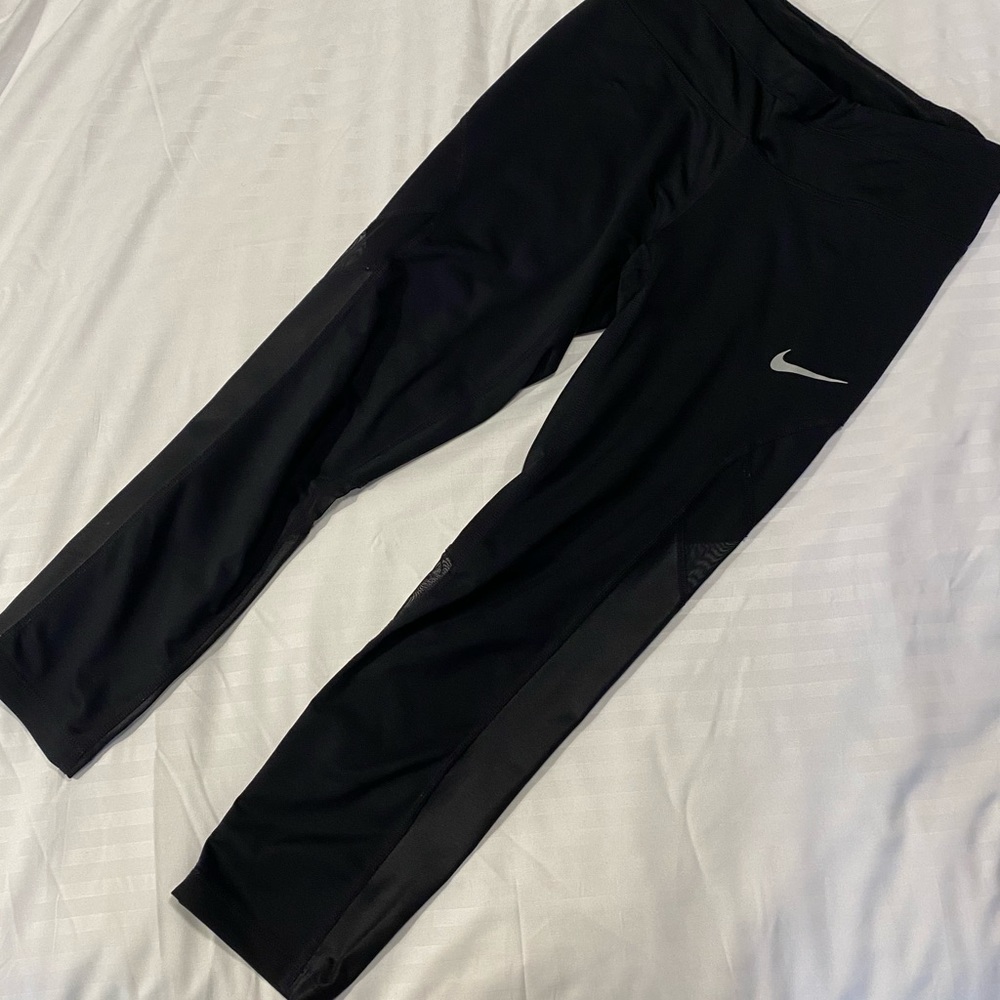 Nike cropped mesh detail legging